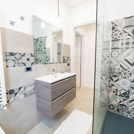 Casa Comparin شقة